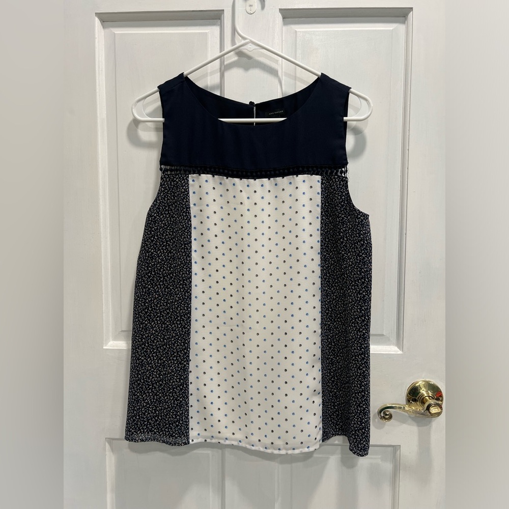 ANN TAYLOR Polka Dot Blue White Lined Keyhole Blouse Tank SIZE SMALL Pre Loved